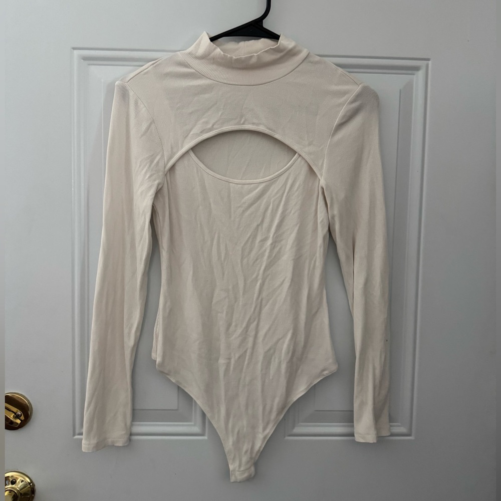 Le Lis Cream Cutout Long Sleeve Bodysuit